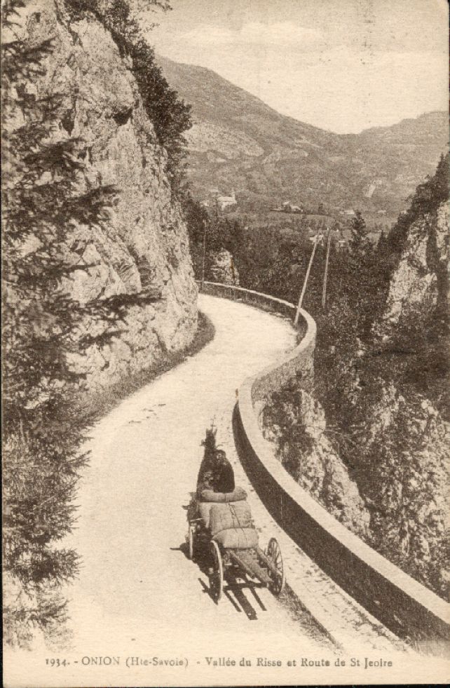 Onnion, la route de Saint-Jeoire - l:642, h:981