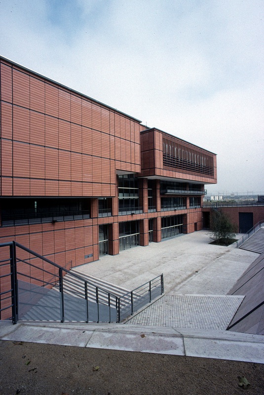 Renzo Piano, Cité internationale de Lyon - w:535, h:800, 182874, JPEG