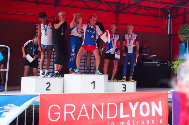 WMAC Lyon 2015, 14 août, 20km M55+60, podium par équipes M60 - l:800, h:532, 211161, JPEG