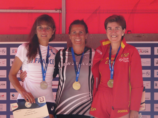 WMAC Lyon 2015, 14 août, podium W45, Valérie Boban, Corinne Smith, Carmen Martin Piñuela - w:640, h:480, 84369, JPEG WMAC Lyon 2015, 14 août, podium W45, Valérie Boban, Corinne Smith, Carmen Martin Piñuela - w:640, h:480, 84369, JPEG