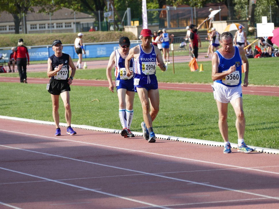 WMAC Lyon 2015, 6 août, 5000m M60b, Jean-Claude Carrier (1927), Robert Dedieu (2096), Claudio Penolazzi (5560) #10130