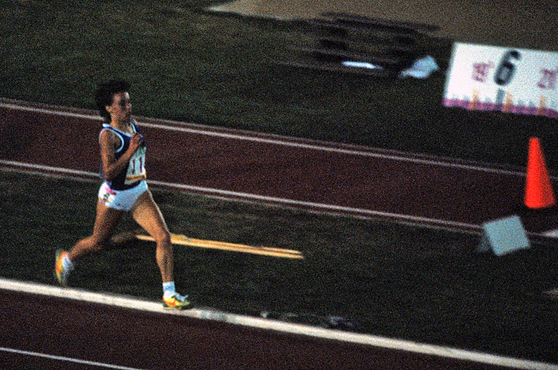 Annette Sergent , 8 août, série du 3000m #625