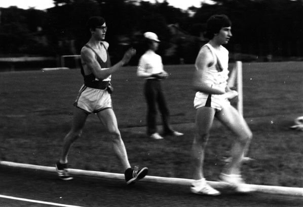 Criterium à Vaise 1971, J.L. Lafleur suivi par D. Guebey - l:598, h:410, 34020, JPEG Criterium à Vaise 1971, J.L. Lafleur suivi par D. Guebey - l:598, h:410, 34020, JPEG