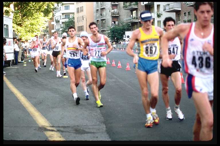 Rome 1987, début du 20 km marche #1855 - l:768, h:512, 54379, JPEG Pavol Blazek, Dominique Guebey, David Smith, Ricardo Pueyo, Martial Fesselier, Jose Pinto, Jan Staaf, Saandor Urbanik, Chris Maddocks - l:768, h:512, 54379, JPEG