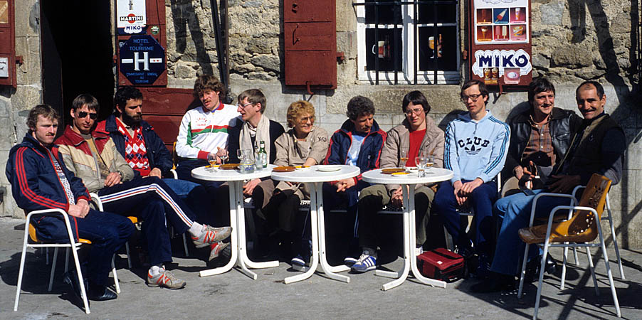 Mars 1984, terrasse de l’hermitage - l:902, h:450, 150124, JPEG Martial Fesselier, Jean-Pierre Vernier, Denis Terraz, Jean-Marie Neff, Philippe Lafleur, …, Gérard Lelièvre, Jean-Claude Corre, Dominique Guebey, …, Alexis Jordana - l:902, h:450, 150124, JPEG