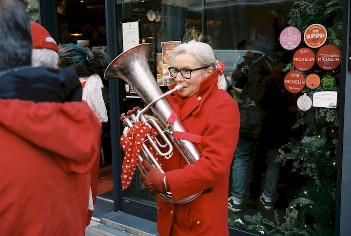 Leica M7, VC Heliar 40/2.8, Portra 400. w:720, h:486, 334882, JPEG Leica M7, VC Heliar 40/2.8, Portra 400. w:720, h:486, 334882, JPEG