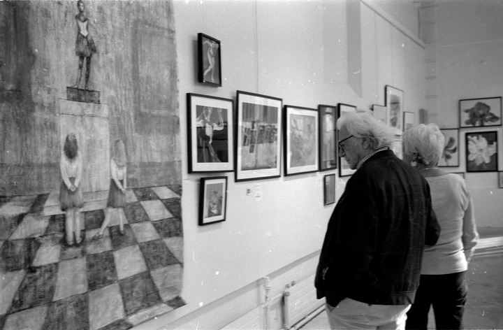Leica M7, VC Heliar 40/2.8, filtre Y, f/2.8, filtre Y, f/2.8, film Kodak TMX (TMax 100). w:720, h:472, 96077, JPEG Leica M7, VC Heliar 40/2.8, filtre Y, f/2.8, filtre Y, f/2.8, film Kodak TMX (TMax 100). w:720, h:472, 96077, JPEG