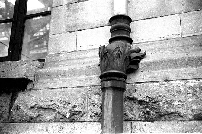 Leica iiiF, VC Heliar 40/2.8, 1/100 f/4.0, film Kodak TMX (TMax 100). w:669, h:446, 102161, JPEG Leica iiiF, VC Heliar 40/2.8, 1/100 f/4.0, film Kodak TMX (TMax 100). w:669, h:446, 102161, JPEG
