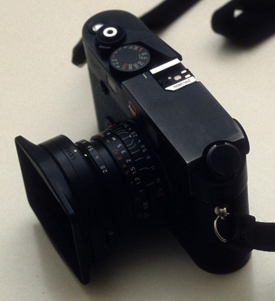 Elmarit-M 1:2.8/24 mm ASPH sur un M7 w:400, h:438, 42497, JPEG Elmarit-M 1:2.8/24 mm ASPH sur un M7 w:400, h:438, 42497, JPEG