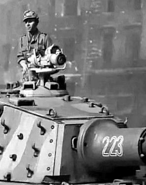 Char 1945 avec viée nocturne