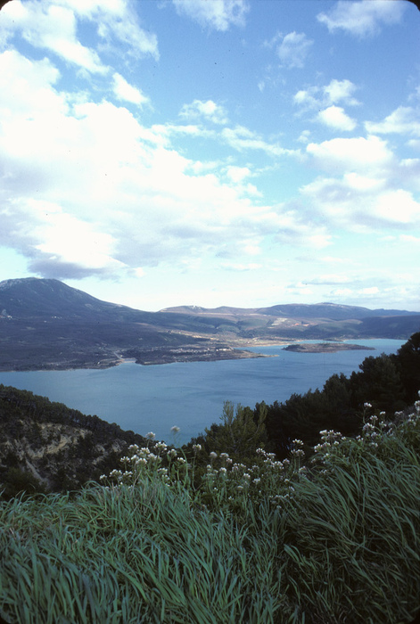 Verdon, lac de Sainte-Croix, objectif 24mm l:471, h:700